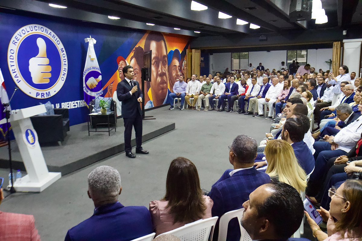 PRM_Oficial's tweet photo. 🤝 Agradecemos @cearahatton, secretario nacional de Políticas Públicas, su intervención y coordinación en cada uno de estos espacios.
#PRM2028YMasAlla #PoliticasPublicas https://t.co/TAr67nmOXs