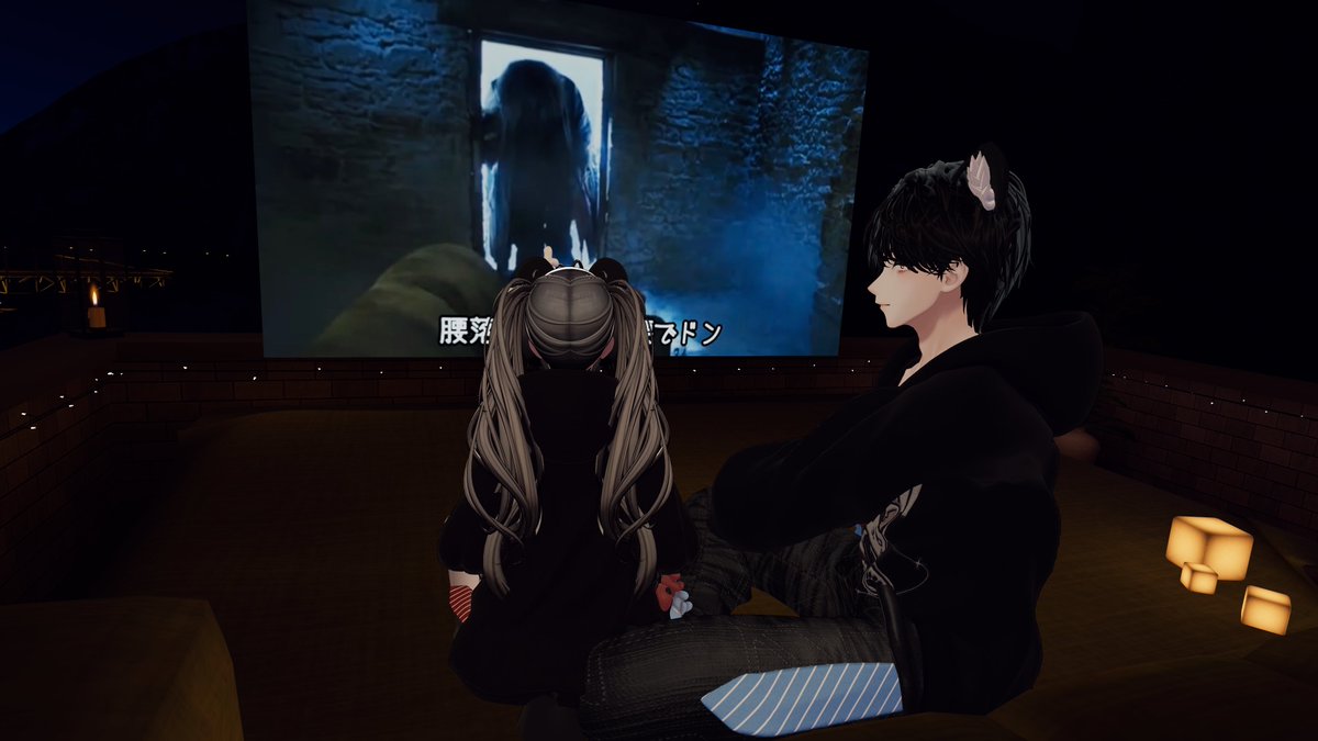 vuti_ena's tweet photo. これは二人でイチャイチャできると思った瞬間にクソネタ動画を流し出す彼女に困惑する彼氏

https://t.co/FxzDnxG2JD https://t.co/aH3AXBxCCo