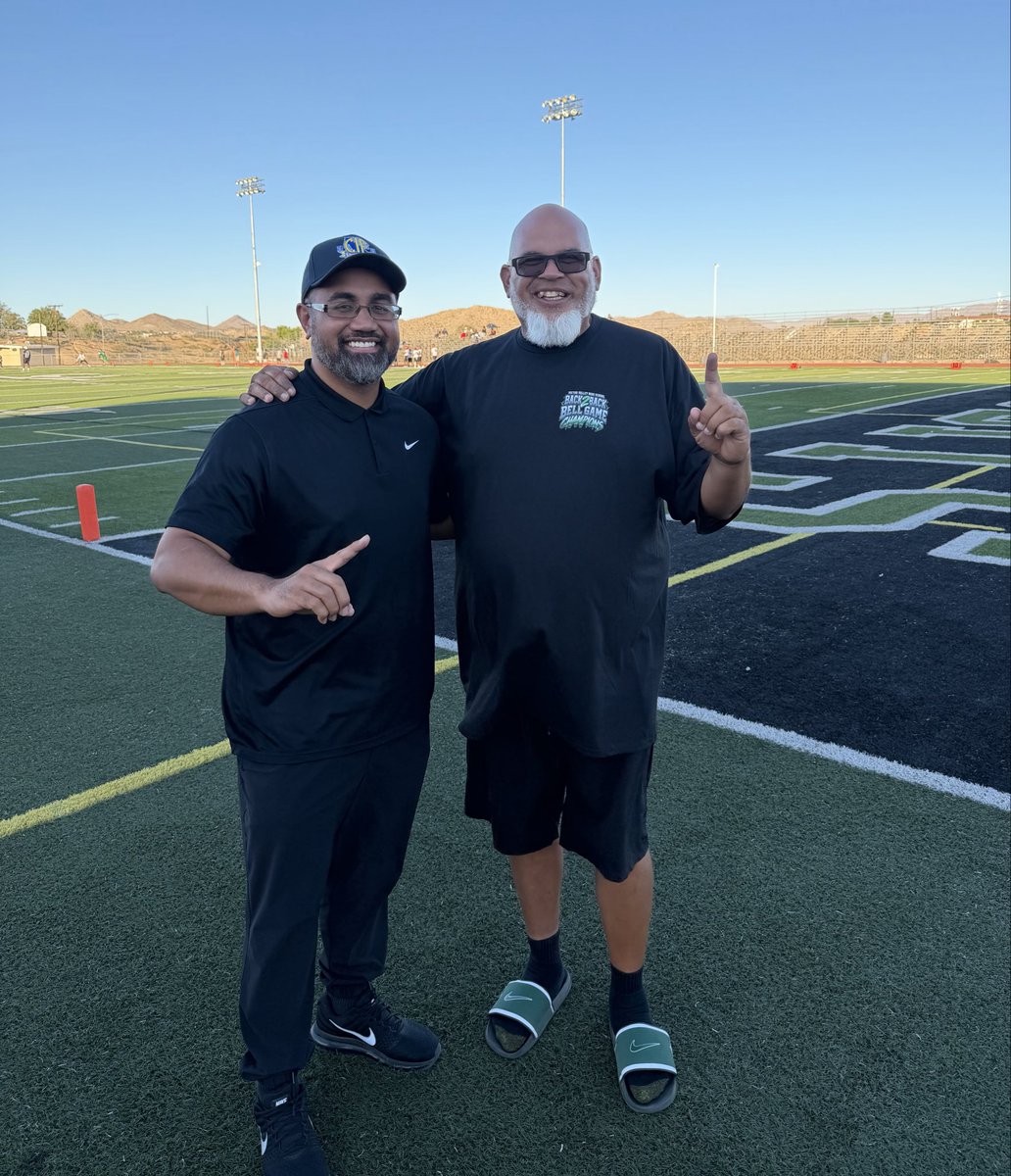 jackrabbitvv's tweet photo. Battle for the Axe 🪓 both Head Coaches out enjoying the JV game. 
@J0seQuintero @BarstowFTBL @Coach_Clay7 @coachtriley https://t.co/Ohac285lWf