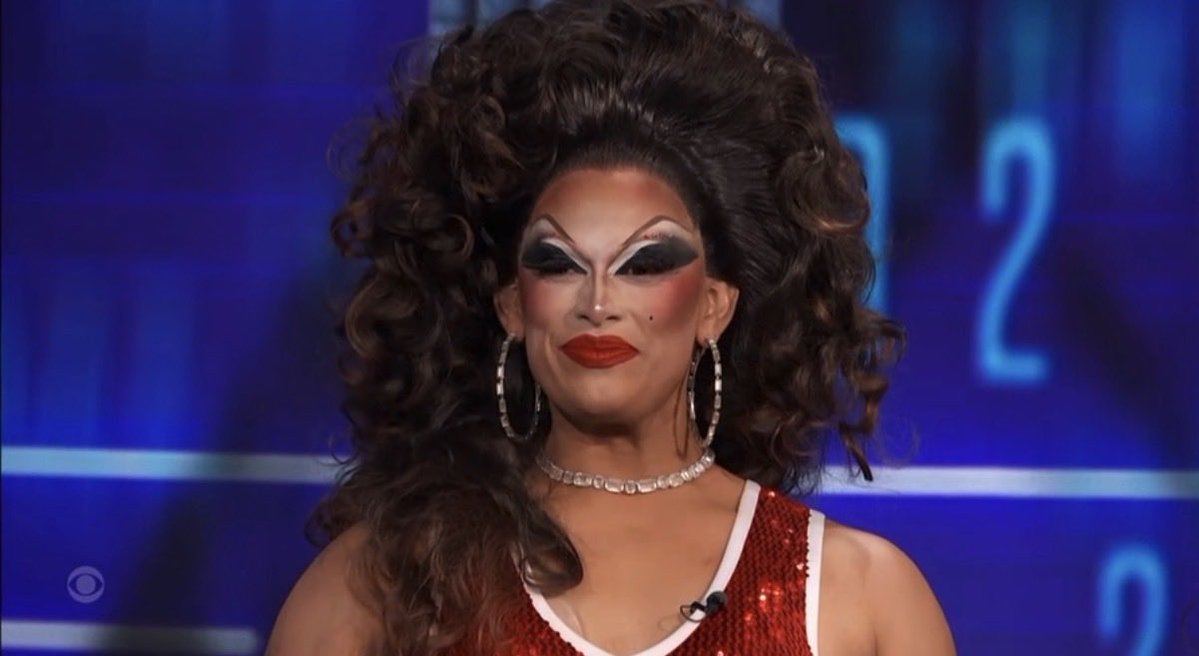 BBUpdatesLive's tweet photo. Salina Estitties has arrived at the #BB28 finale! https://t.co/NeuH2buNXG