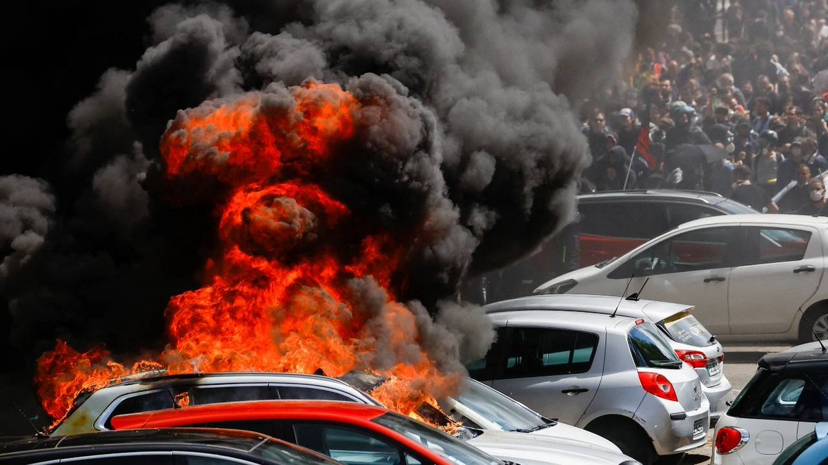 ParrotCapital's tweet photo. Macron's France is a literal hellscape of unending fire. https://t.co/ONnTnyz1CM