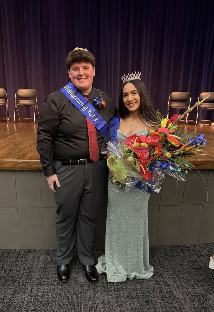 ALHSathletics's tweet photo. Congratulations to Maria Perez Ramirez and Braden Young, ALHS Homecoming King and Queen!! https://t.co/MQxhHdMasQ