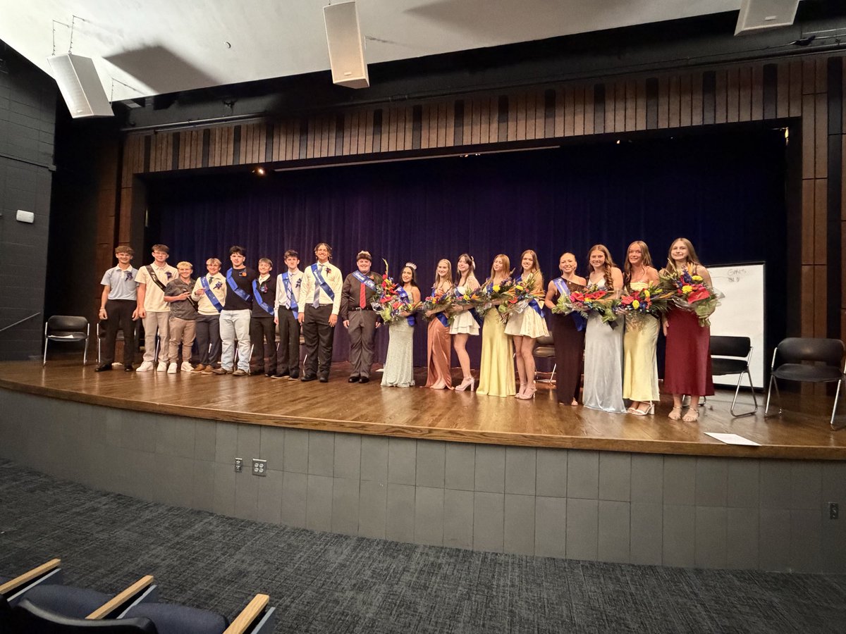 ALHSathletics's tweet photo. Congratulations to Maria Perez Ramirez and Braden Young, ALHS Homecoming King and Queen!! https://t.co/MQxhHdMasQ