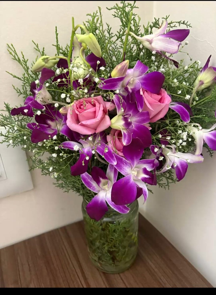 HarshaNagarj's tweet photo. Good Morning Everyone 🌺🙏
Suprabhatam 🥰
#FridayVibes #positivity https://t.co/lYlpY3fBTm