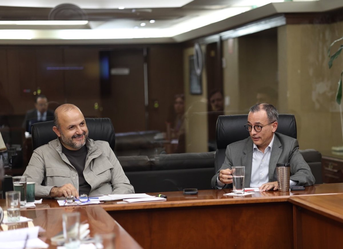carlosivanmoren's tweet photo. Hoy, con el Subsecretario @rvillanueval, recibimos a un importante equipo directivo de @Google, encabezado por Laurie Richardson, vicepresidenta global de Confianza y Seguridad.

Estamos trabajando para que la tecnología sea una aliada de la educación. Que contribuya a que nuestras y nuestros estudiantes tengan más herramientas para aprender, en un mundo que cambia rápidamente.

Pronto les contaremos más sobre los proyectos que estamos construyendo juntos entre la @SEP_mx y Google.