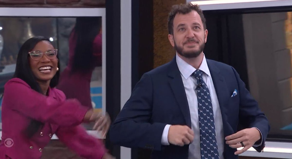 BBFeedsFairy's tweet photo. Congratulations Devens! A Survivor player has WON Big Brother! #bb28 https://t.co/zK3m89RwBF