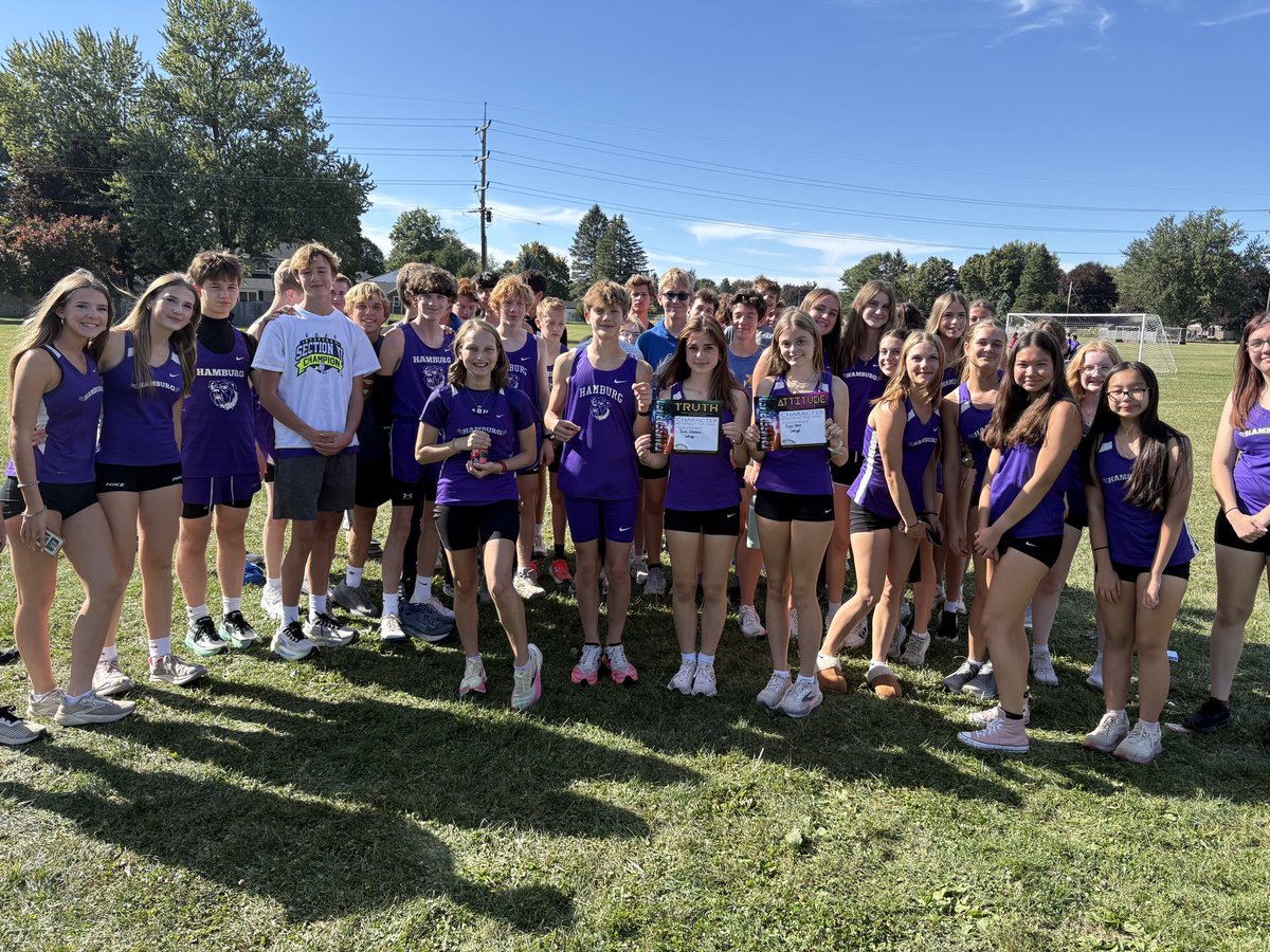 CrossTrainingA's tweet photo. The awesome Hamburg xc country teams 
Character athletes of the week
Love never fails https://t.co/Tpc5AE9h71