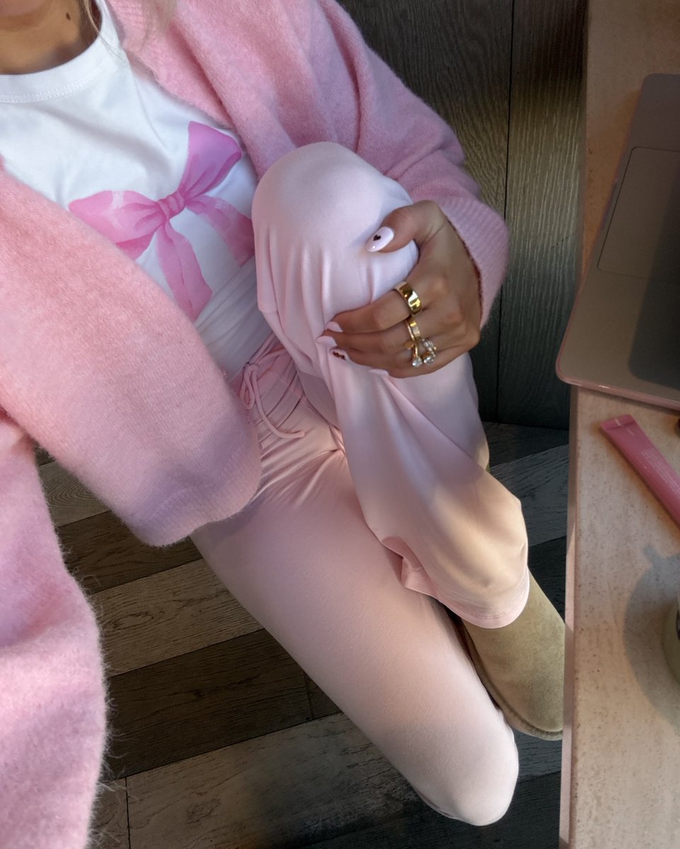 Nazgul_minas's tweet photo. 他の誰でもない、君にだけ私の心を奪われたみたい。 🥰
UUxQ https://t.co/ALI59KJeKw