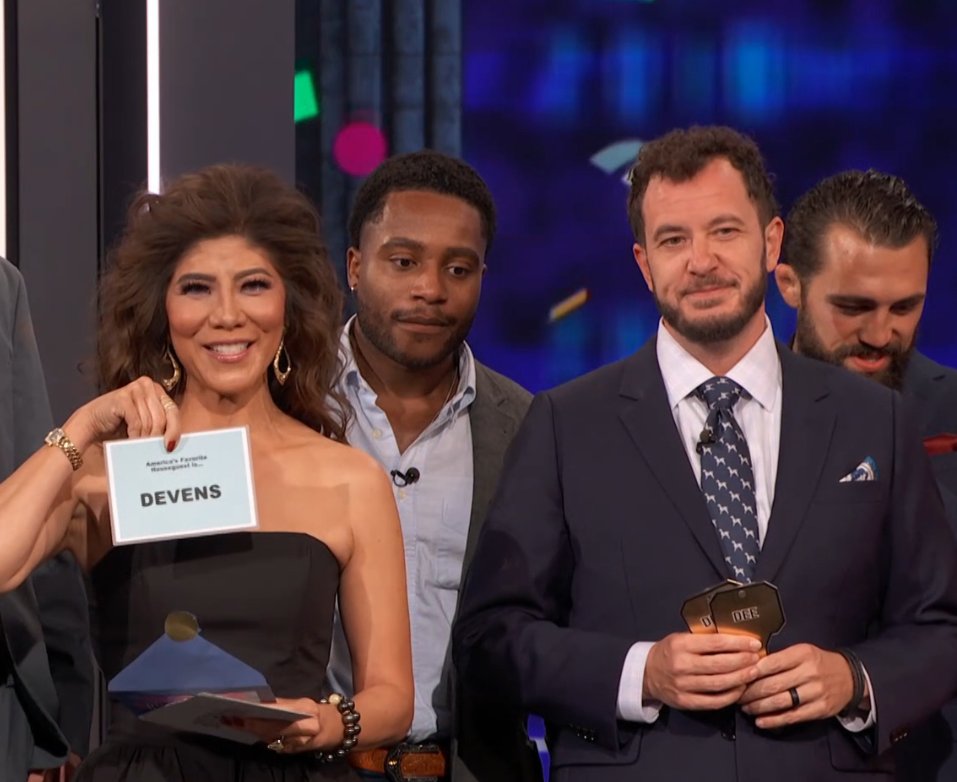 rbbq's tweet photo. Anti-Icon fans are having a ROUGH night, please check on them #BB28 https://t.co/094cZeSVhg