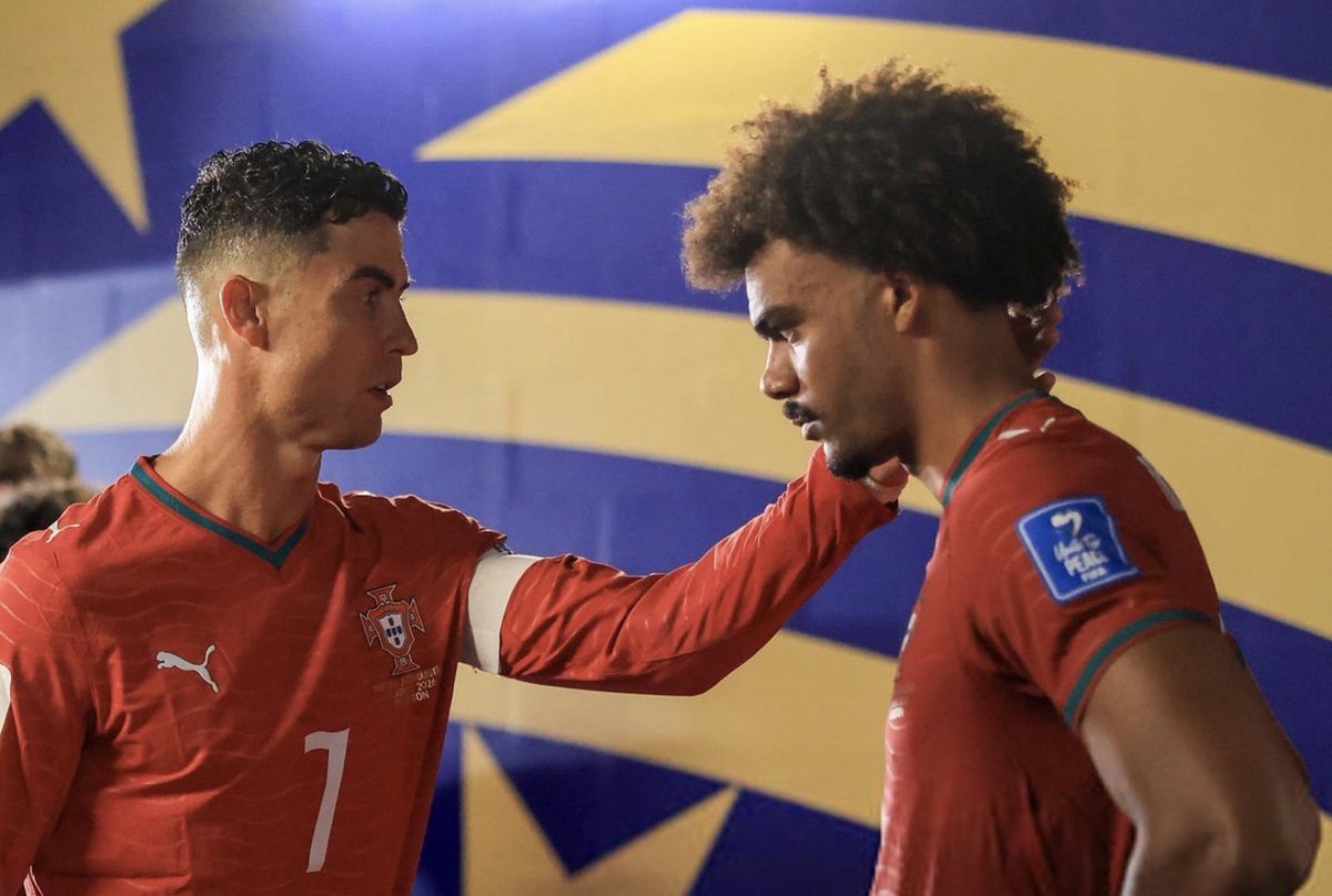 FabrizioRomano's tweet photo. 🚨🇵🇹 Renato Veiga: “I'm very close to Cristiano Ronaldo, and he knows I have a lot of affection for him”.

“But I've been instructed not to talk about this. I can't talk about it”. https://t.co/nb5QDBS2Qn