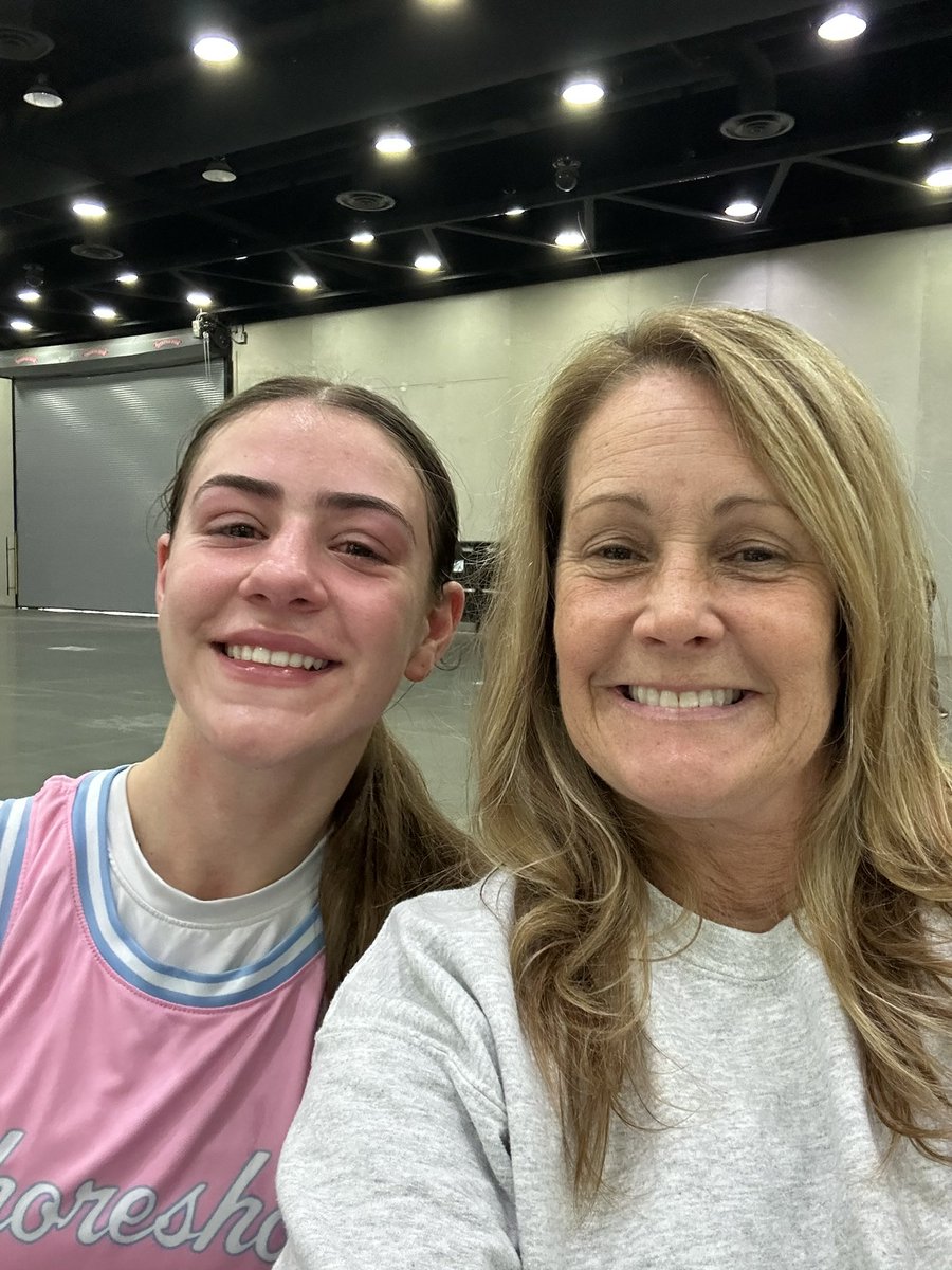 traceysabino13's tweet photo. Two of my all time favorites!! So proud of you both!!!💕@Allie33McGinn @Casey33McGinn https://t.co/Lemq2ZorqW