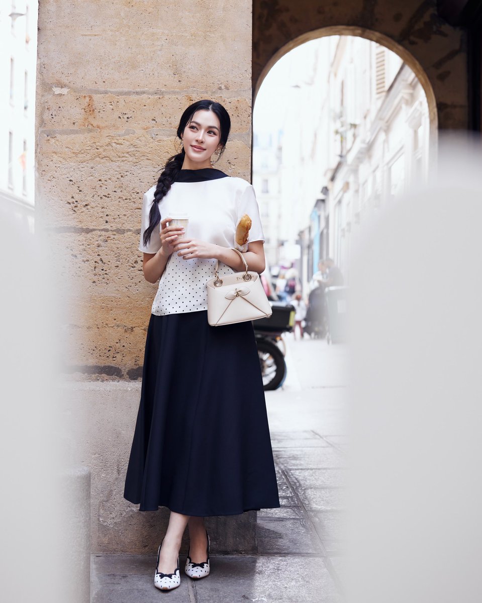 petalssourire's tweet photo. พี่สาวดิออร์คนสวย 🫶🏻

LINGORM BA DIOR AT PFW
#DiorSummer27xLingOrm
#LinglingKwong #DiorSummer27
@linglingsirilak @Dior https://t.co/b9NtJRLPNo