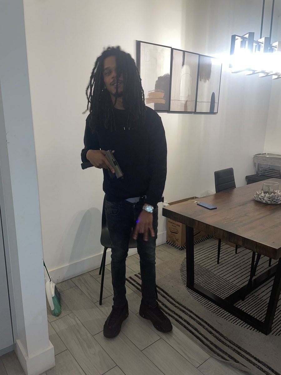 slatt2slimee's tweet photo. I’m too deep in😔 https://t.co/JhUZi1x2tJ