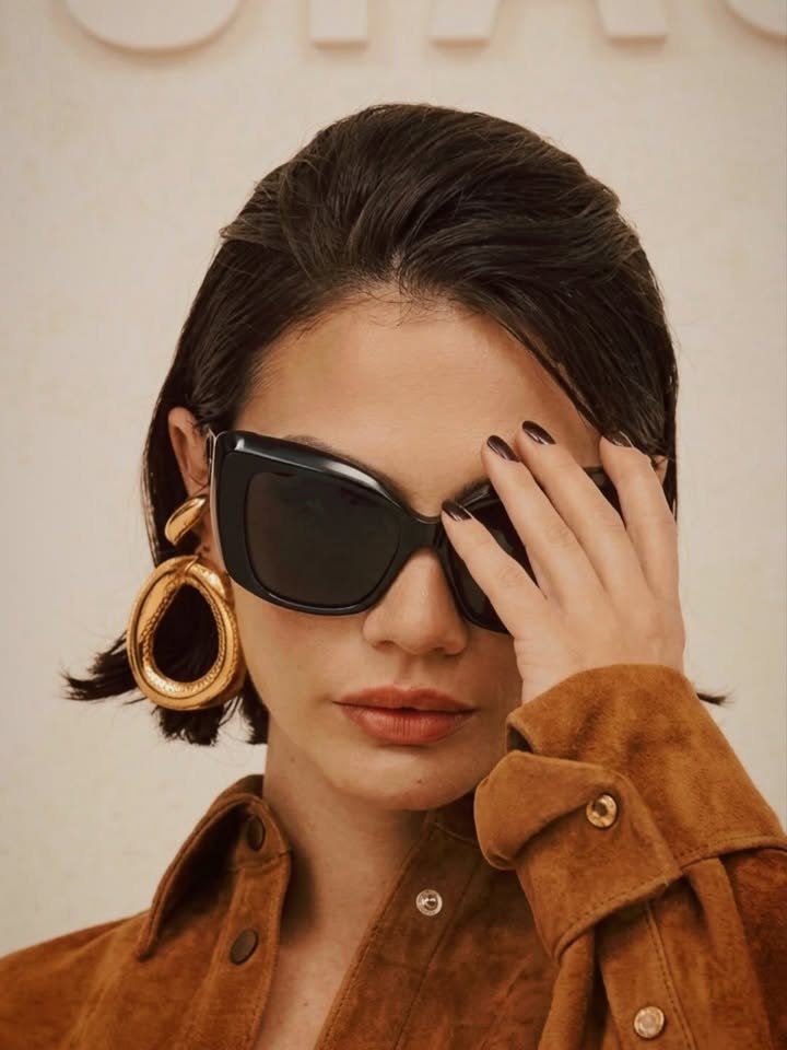 SiteDemetAR's tweet photo. 🌰༉‧₊˚. 🍙⩩🍹@|demetozdemir via IG Post » 🕶️
#balenciaga
#davet #reklam 

 ꒱·˚🍉 ꒱°˖🌮 ~ #DemetÖzdemir ~ https://t.co/y0ER1XJ2lh