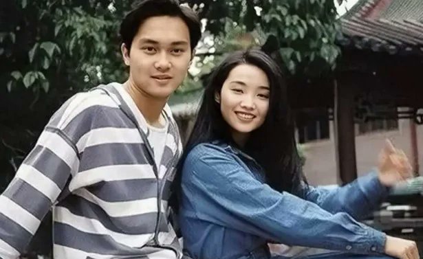 Asiavibe_72's tweet photo. Hong Kong Star Xu Qiuyi Held a Wedding 23 Years Ago but Never Officially Registered Her Marriage https://t.co/QtgnlGUeLw via @Asia Vibe Daily https://t.co/yvorAoUesj