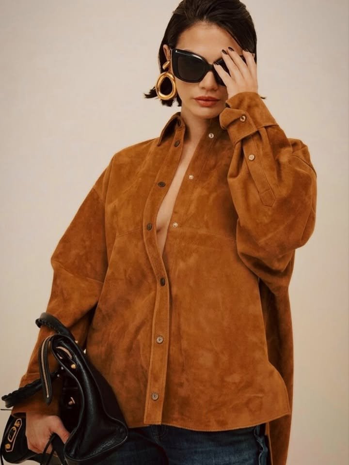 SiteDemetAR's tweet photo. 🌰༉‧₊˚. 🍙⩩🍹@|demetozdemir via IG Post » 🕶️
#balenciaga
#davet #reklam 

 ꒱·˚🍉 ꒱°˖🌮 ~ #DemetÖzdemir ~ https://t.co/y0ER1XJ2lh