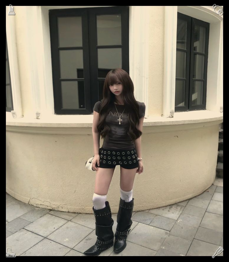 cullomc3000's tweet photo. 🍂Sanatorium with family Water, cleanIn the afternoon, Lila changed into a more bohemian look—floral kimono over a white tank top and high-waisted denim shorts. She paired it with brown gladiator sandals and layered necklaces. https://t.co/gWnxek5kvJ