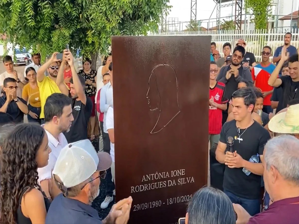 LucasBalazs's tweet photo. NUNCA se esqueçam de Antônia Ione Rodrigues da Silva

O BRASIL É NOSSO, ESSA É NOSSA MISSÃO. https://t.co/Yt2Hc9zrrI