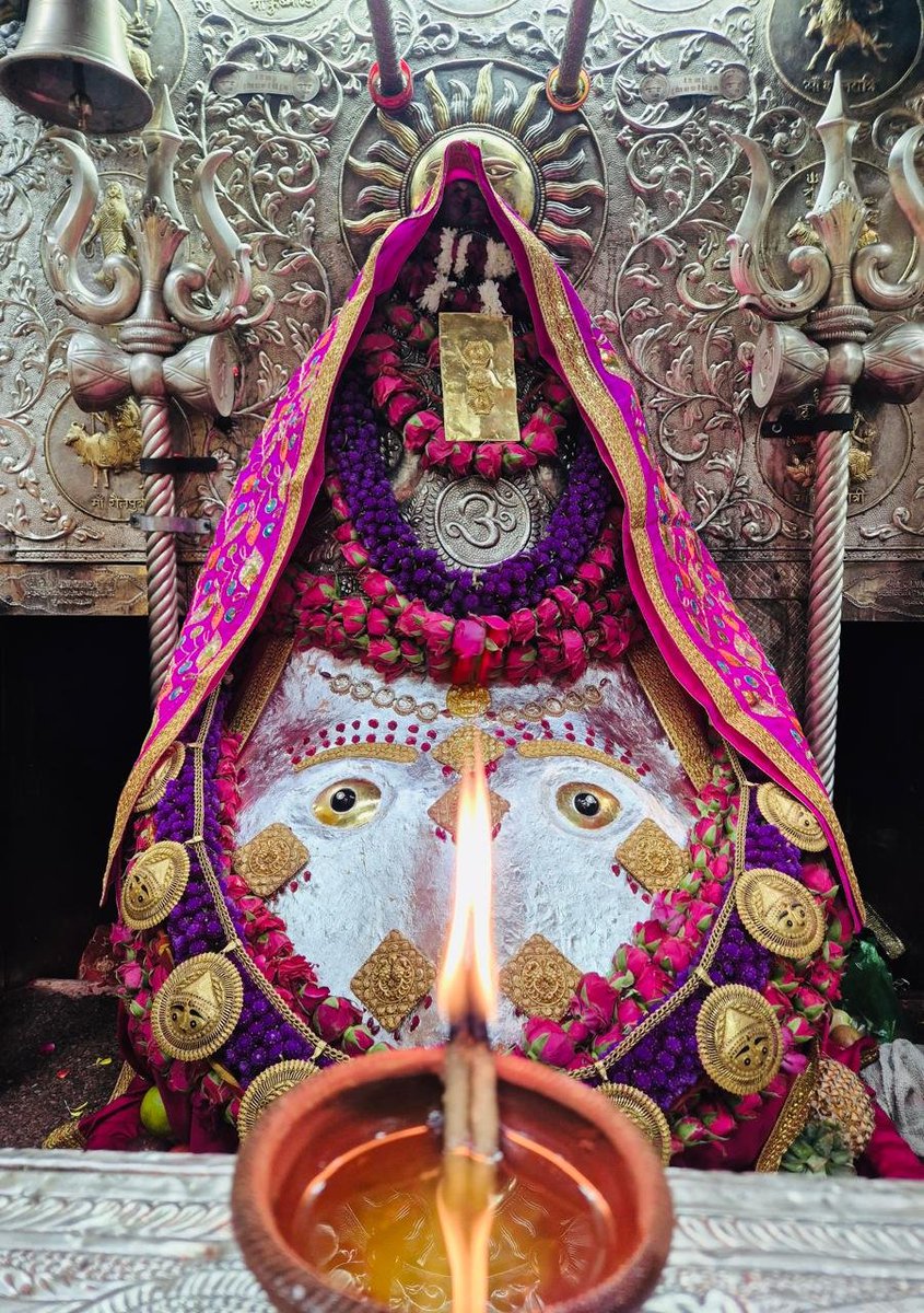 shrikalkamaa's tweet photo. #Jai_Maa_ShriKalkaJi 🙏🏻🌸 #Temple #GoodMorning Daily Aarti 🙏🌹जय माँ श्री_कालका_जी🌹की मंदिर सुप्रभात आरती दर्शन २०८३_विक्रम_सम्वत् #आश्विन #कृष्णपक्ष #षष्ठी #02Oct2026 #शुक्रवार #Friday #shrikalkajimandir.org https://t.co/DiaEeRJPOB https://t.co/F9lW4oMUpy