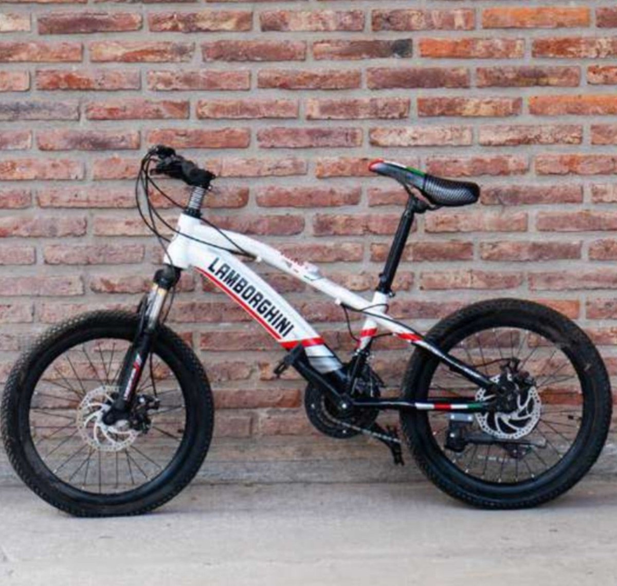 PreciosRosario2's tweet photo. 👉🏻 NUEVA SUBASTA DE BIENES INCAUTADOS

🗓 Viernes 16 de Octubre
📍 Ciudad de Santa Fe

Algunos ejemplos (precios base)

💰 $20.000 Videojuego Arcade
💰 $30.000 Bicicletas
💰 $140.000 Moto Guerrero
💰 $500.000 Kangoo

Link para inscribirse https://t.co/6UkuLMpZMQ

#FotoTestigo 📸 https://t.co/VdjTm5XIWJ