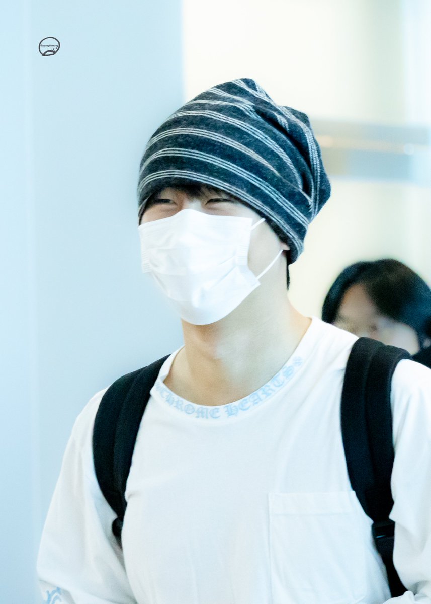 hayanghamong's tweet photo. 261002 ICN 출국 
오늘 공항에 주헌이 안오고 만랭이 왔어
너무 ㄱㅇㅇ🫠
#몬스타엑스 #주헌 https://t.co/vPWw9YNKni