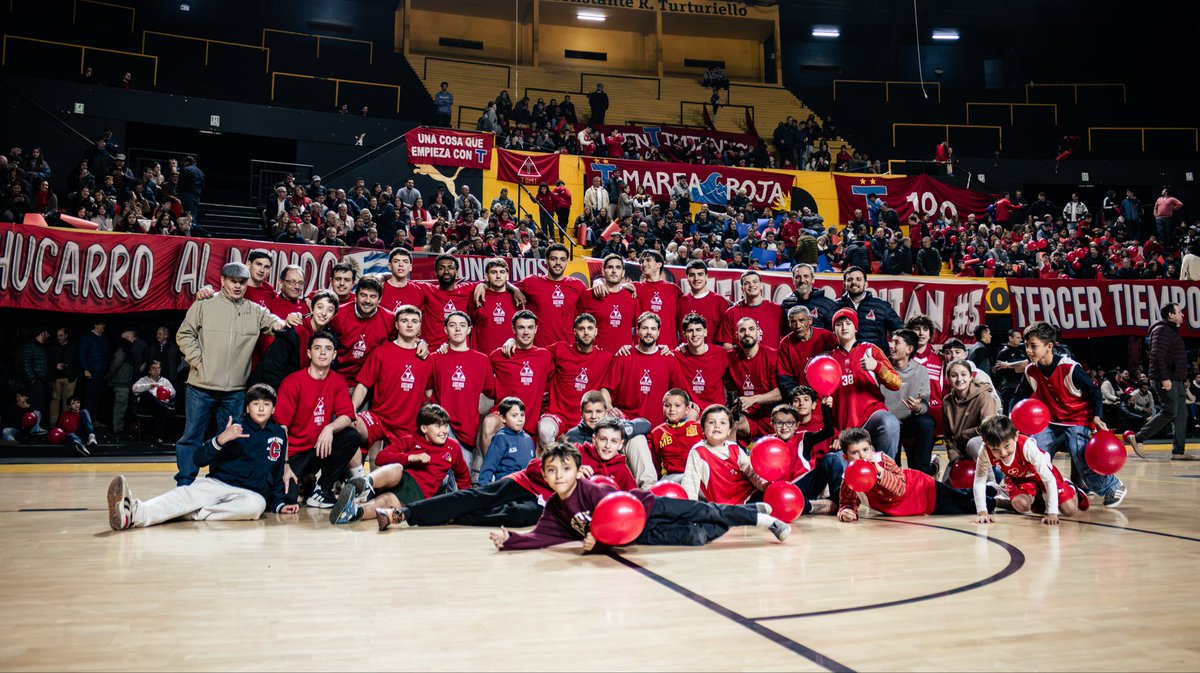 ClubTrouvilleUY's tweet photo. TROUVILLE CAMPEÓN!!!

⚪️Olimpia              77

🚩Trouville            83

Cerramos el torneo como merecíamos!

SIMPLEMENTE GRACIAS!!

TROUVILLE NOMAAA https://t.co/hvFHyAC9JQ