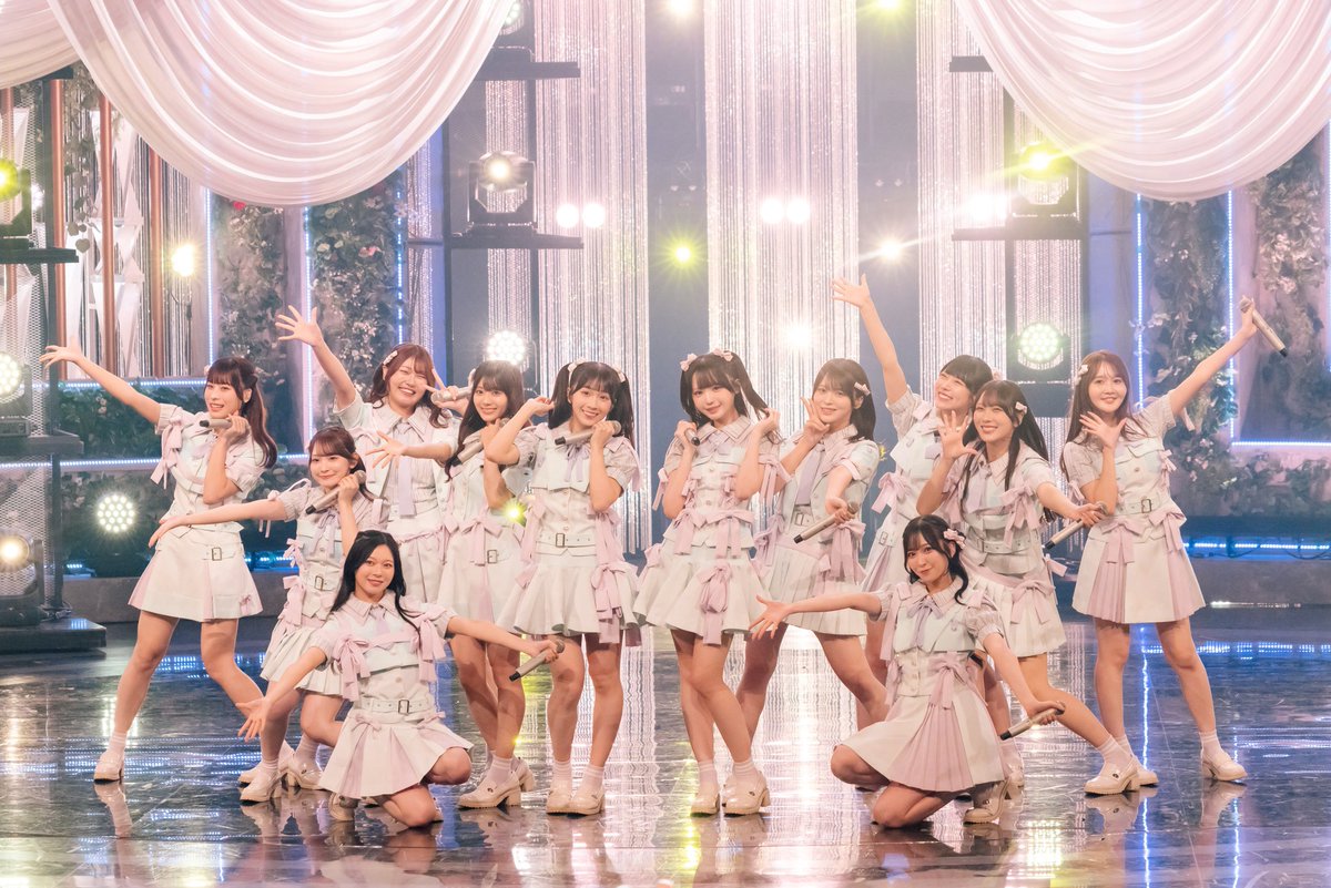 oricon's tweet photo. M!LK、即興芝居で大暴走⁉️
「吉田に刺され！友情セリフ選手権」
⠀
簡単には自宅に人を入れない
ハードルが高い吉田仁人がターゲット🎯
自由すぎるメンバーたちに濱家ツッコミ💥
⠀
📺️NHK『Venue101 EXTRA』
https://t.co/CErerh9Zr7

🎤出演アーティスト
Ayumu Imazu
≒JOY
BALLISTIK BOYZ
M!LK https://t.co/3wxRit9Zsw