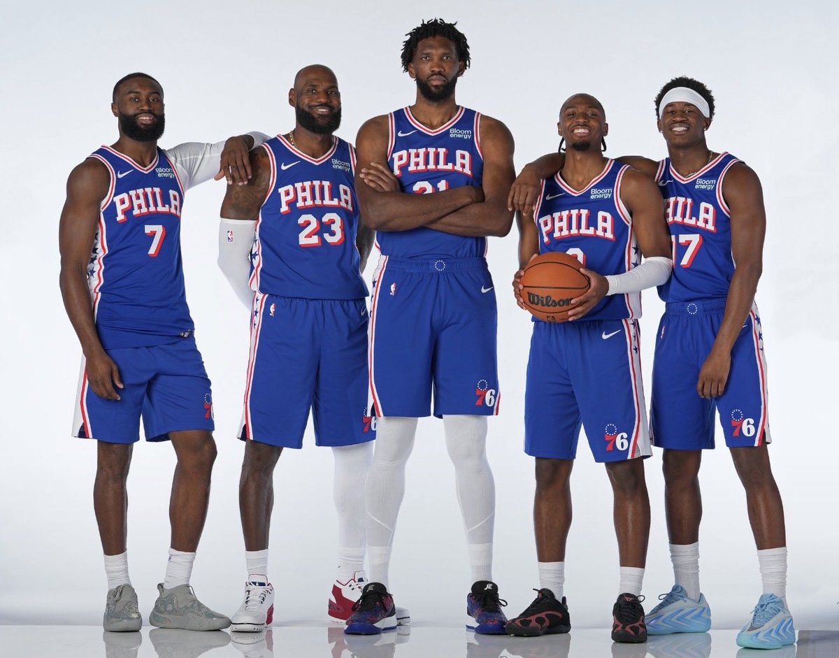 KevinNegandhi's tweet photo. Welp… LeBron is a Sixer. https://t.co/sQgXqvBDcO