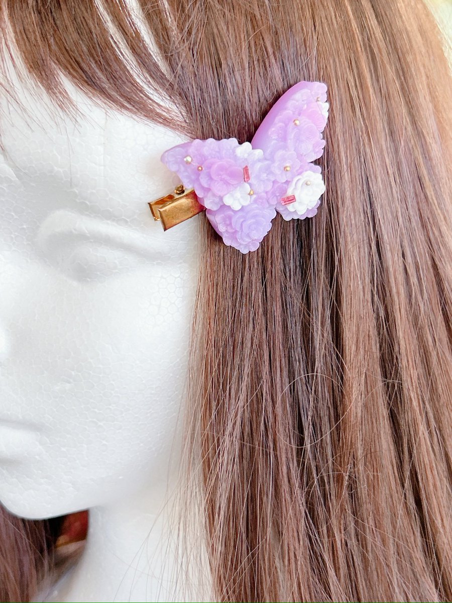 urushirata's tweet photo. お花畑みたい❀✿𓇬𓂂𓈒蝶々のヘアクリップ🦋✨
鞄につけても可愛いです👜♡
ローズクォーツのキラキラ感もあって、ワンポイントにちょうどいい︎💕︎

ぜひご覧ください✨️
Minne🛒𓈒𓂂𓏸https://t.co/4TzwoZakI6
#365DIYtheme
#美術を楽しむ日 https://t.co/4C5L73a4RP