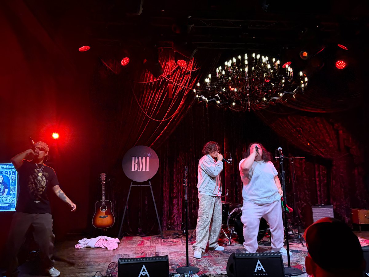 bmi's tweet photo. In celebration of #HispanicHeritageMonth, we teamed up with Small Axe Agency for Seis Uno Cinco: The Latino Showcase in Nashville, featuring Andrea Alonso, Cash Cortez, El Saint Chavelle and Joey Oubre! 🎶✨ Good vibes, great performances and energy all around! 

#BMIFamily #BMIxHHM