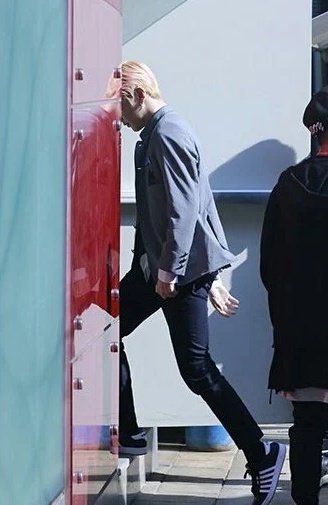 roomD1210's tweet photo. 출근 강다니엘 2017 &amp; 2026 https://t.co/0jqAFfH1kY