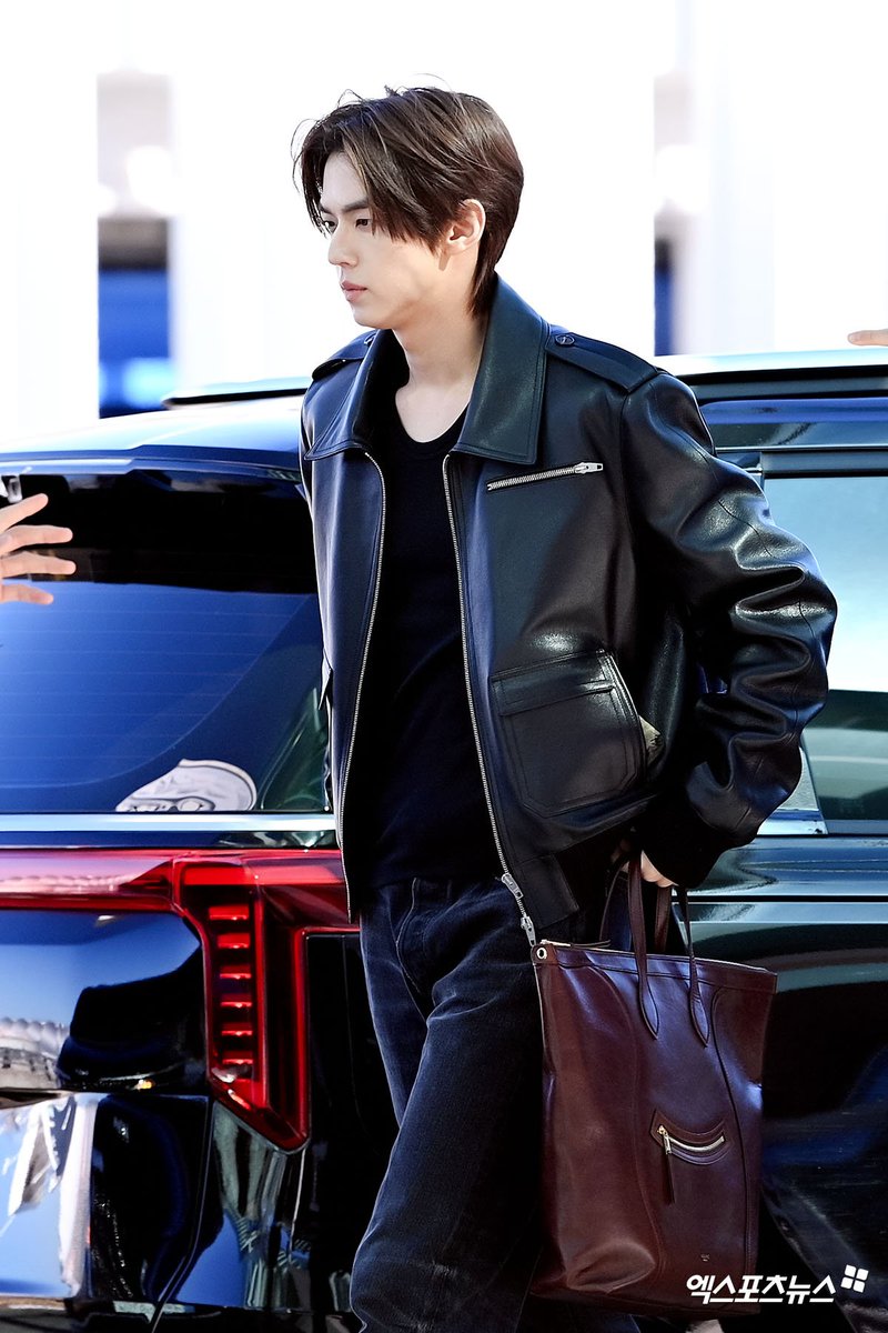 TWS_INTL's tweet photo. [PHOTO] 261002

TWS #DOHOON departure from ICN Airport for CELINE Paris Fashion Week | Press Photo (1)

TWS IS COMING TO PARIS
#TWSXCELINE #TWS #도훈
#CELINESUMMER2027
@TWS_PLEDIS @celineofficial https://t.co/P8RqXxeanr