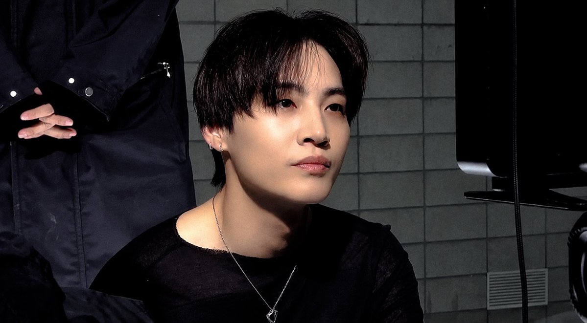 jaybmoment's tweet photo. In the stillness of your gaze, I find a universe of quiet strength. A calm presence that speaks louder than a thousand words.

Good morning best friend @defjaybkr ✨
#JAYB #제이비 #재범 #Jaebeom https://t.co/V36A6izo8i