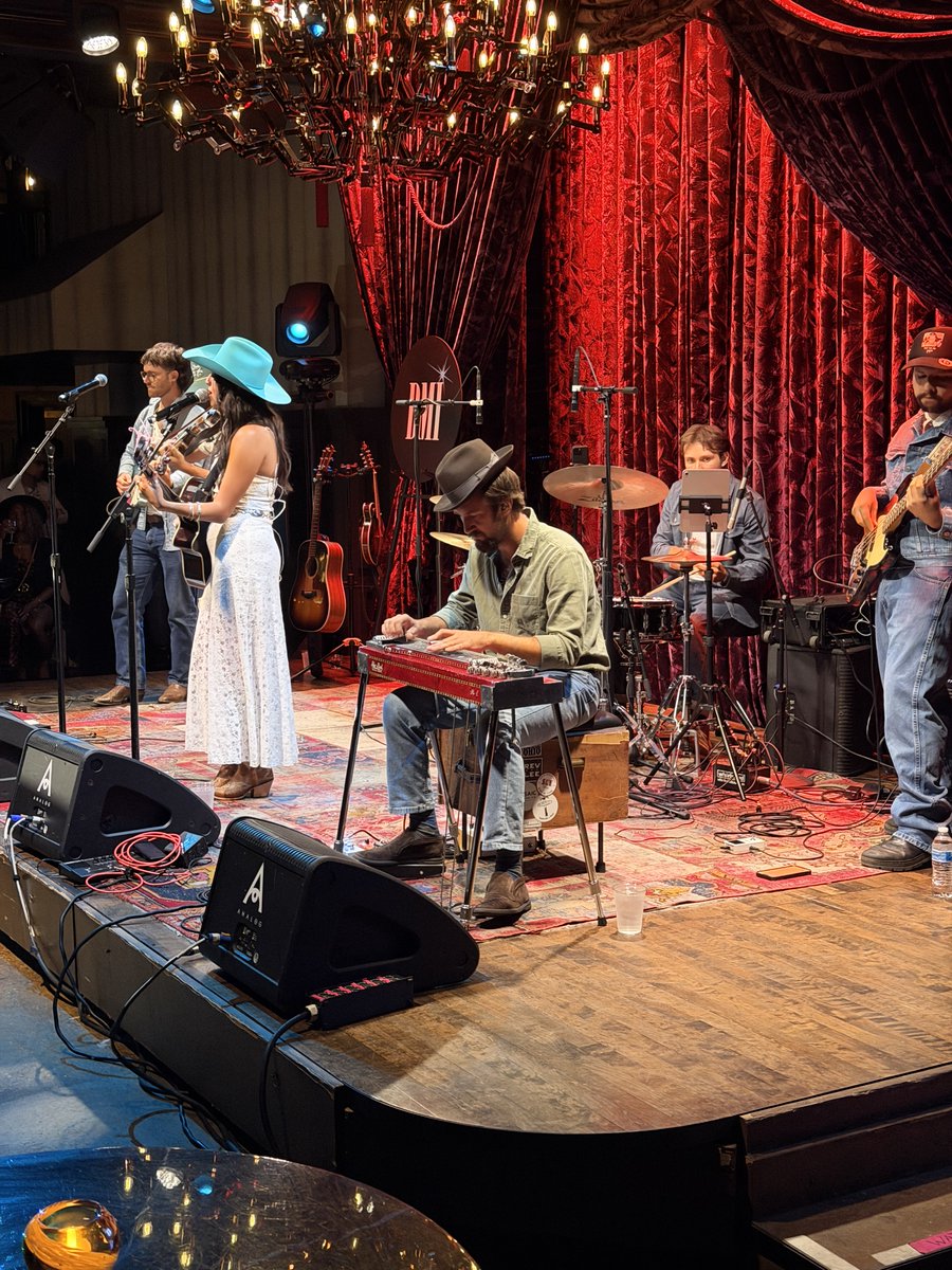 bmi's tweet photo. In celebration of #HispanicHeritageMonth, we teamed up with Small Axe Agency for Seis Uno Cinco: The Latino Showcase in Nashville, featuring Andrea Alonso, Cash Cortez, El Saint Chavelle and Joey Oubre! 🎶✨ Good vibes, great performances and energy all around! 

#BMIFamily #BMIxHHM