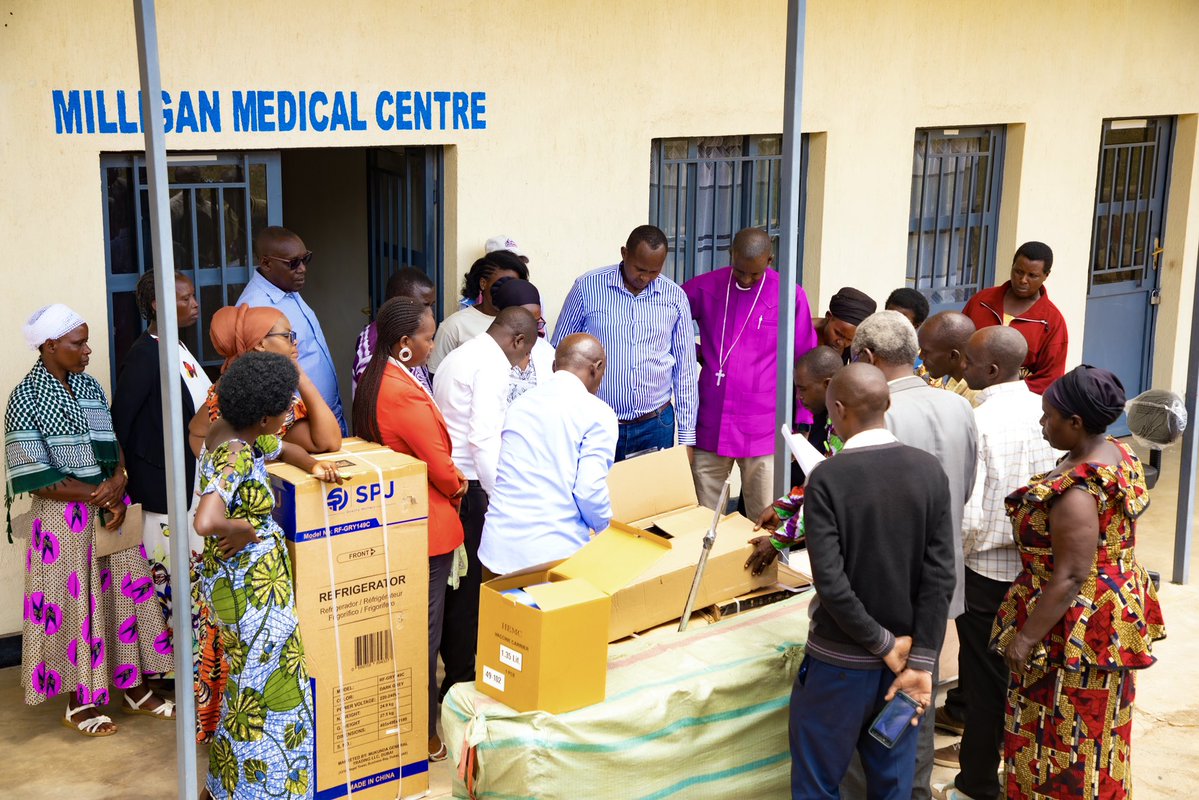 ShyogweDiocese's tweet photo. 2/2 The training was followed by the provision of essential medical equipment, including physiotherapy, dental, laboratory, ECG &amp; other general medical equipment. @LouisKabayiza urged the medical team to safeguard and use the equipment responsibly for the benefit of all patients https://t.co/tVSScY5sw1