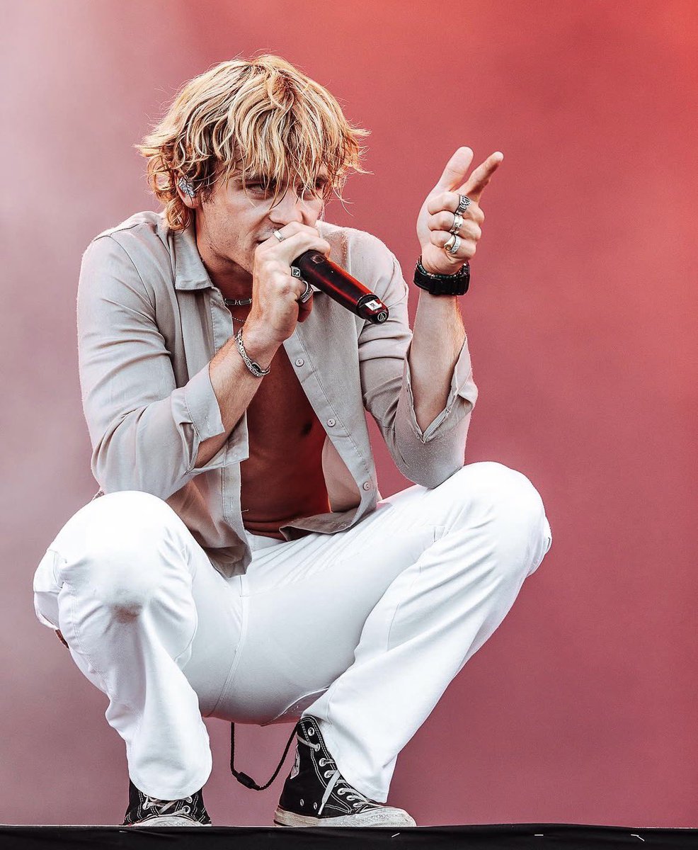 dreamyrosslynch's tweet photo. https://t.co/BfRH76nHZh