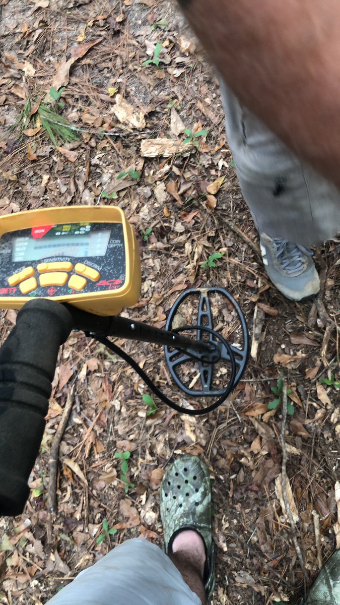 AnarchyDying's tweet photo. @dumbfrenchrat I was also metal detecting recently. Found a 70 year old Clorox bottle. Fun stuff. https://t.co/YQuTjr73GP