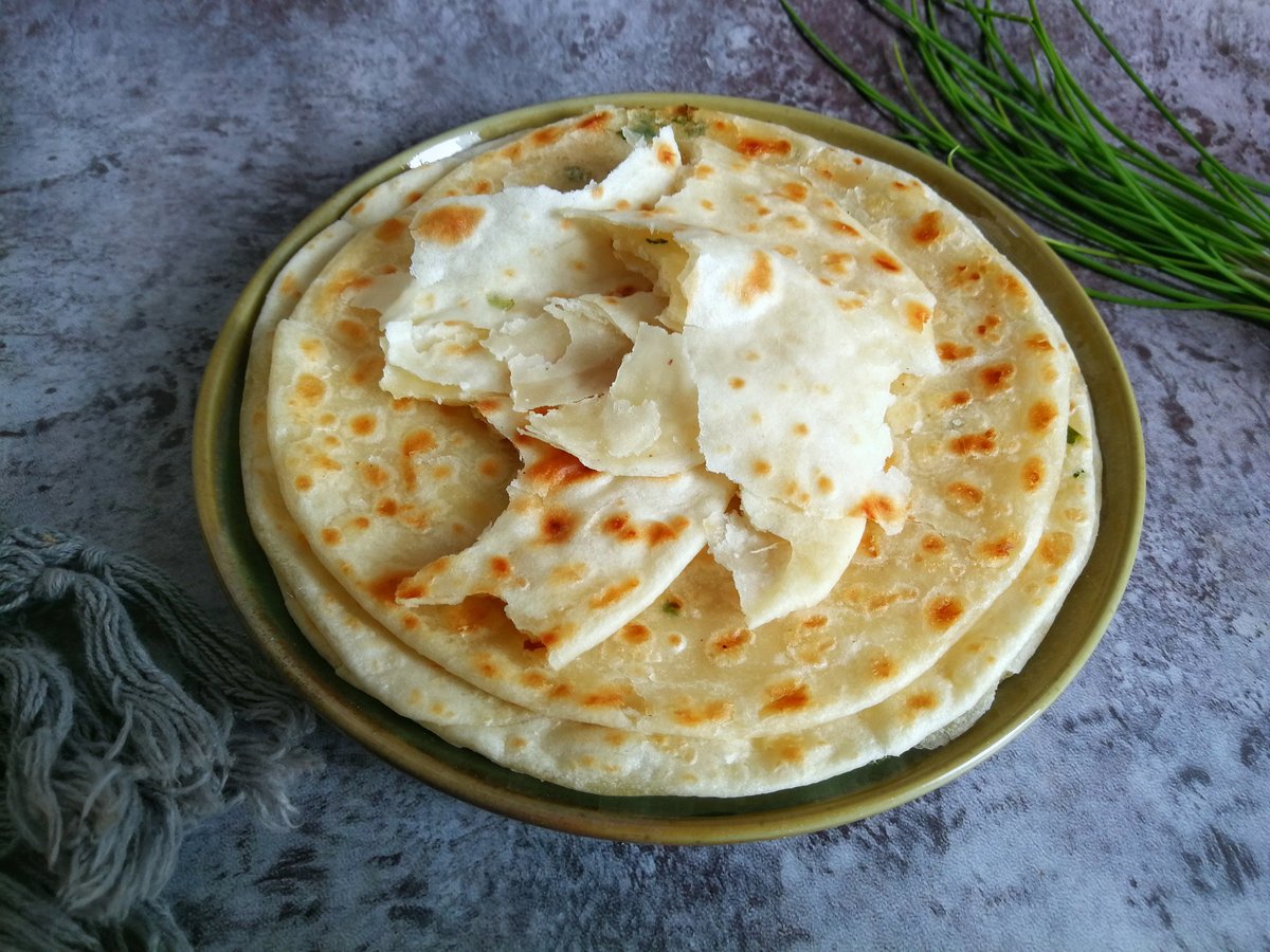 YeseniaHarlso's tweet photo. Craving a warm, crispy Chinese fried pancake for breakfast on the go  Crunch on the street, full of cozy energy! https://t.co/6XsrkwDnRd