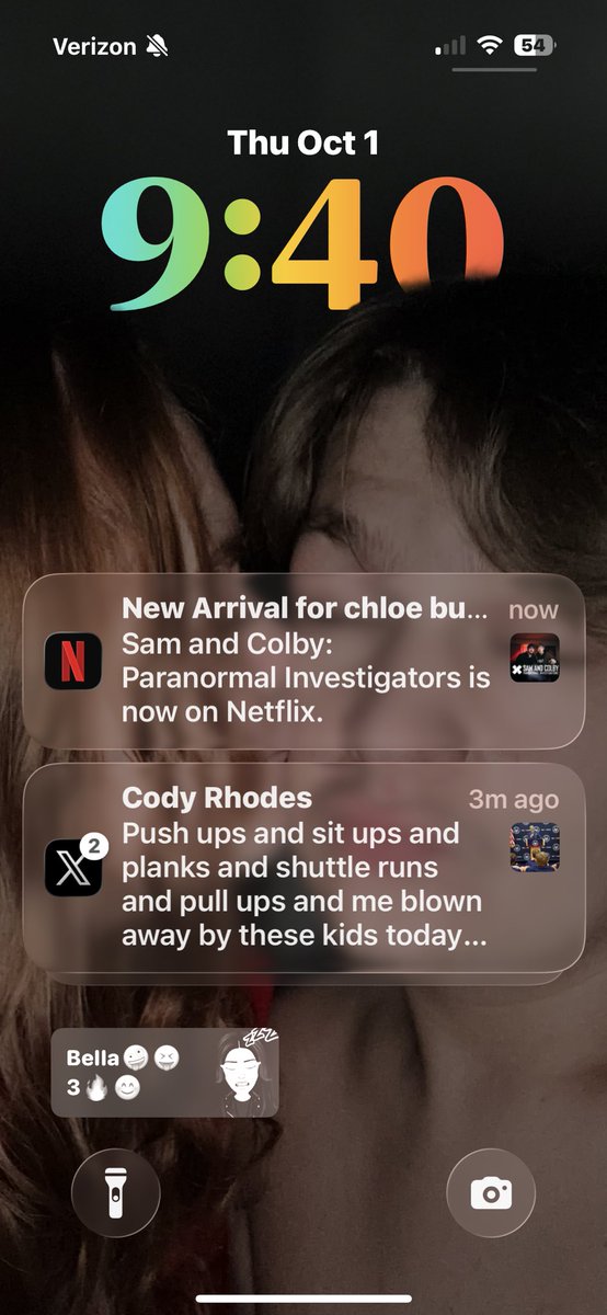 romansshield's tweet photo. OMG HELLO BOYS! WELCOME TO NETFLIX ❤️👻✖️
@SamandColby @ColbyBrock @SamGolbach https://t.co/pzUO2VEHUn