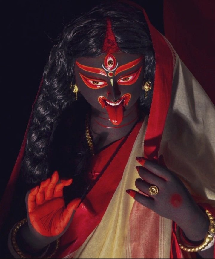 thebhaktiverse's tweet photo. "सर्वमंगल मांगल्ये शिवे सर्वार्थ साधिके। शरण्ये त्र्यम्बके गौरि नारायणि नमोऽस्तु ते॥ 🙏"

जय माँ काली https://t.co/Yrzy8LND6W