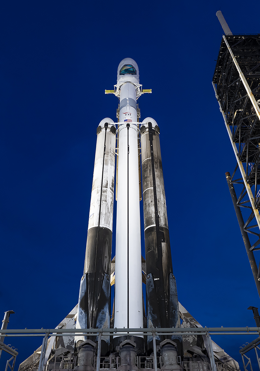 SpaceX's tweet photo. Less than two hours until tonight’s Falcon Heavy launch of NROL-97 from pad 39A in Florida. Liftoff is targeted for 11:53 p.m. ET, and weather is 80% favorable → https://t.co/Lv1aXt0Ywq https://t.co/878GFBxRbR