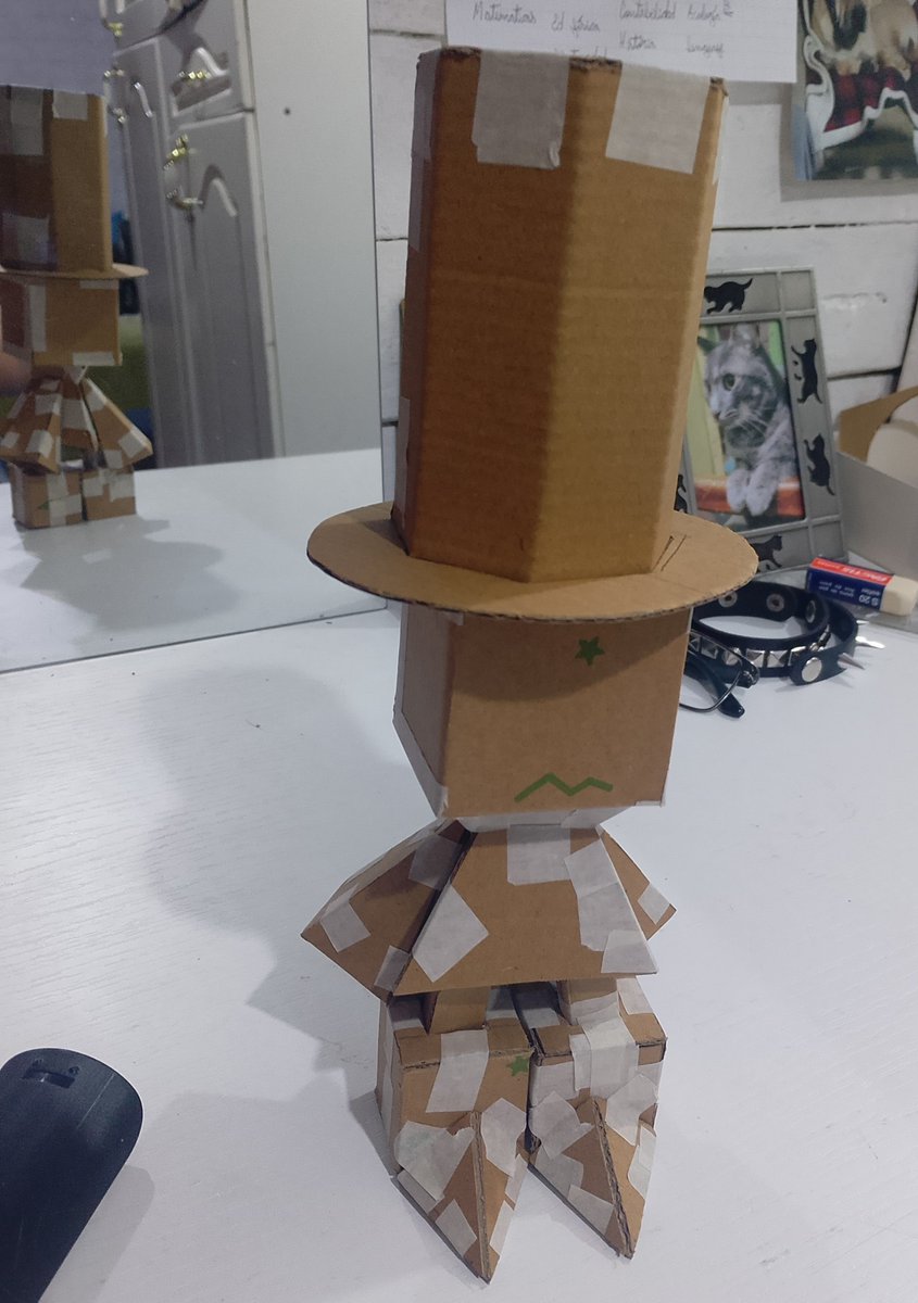 Otro_niko's tweet photo. Making hat kid in real omg wadajel 
(maybe very big hat¿) https://t.co/cfUf8qec1j
