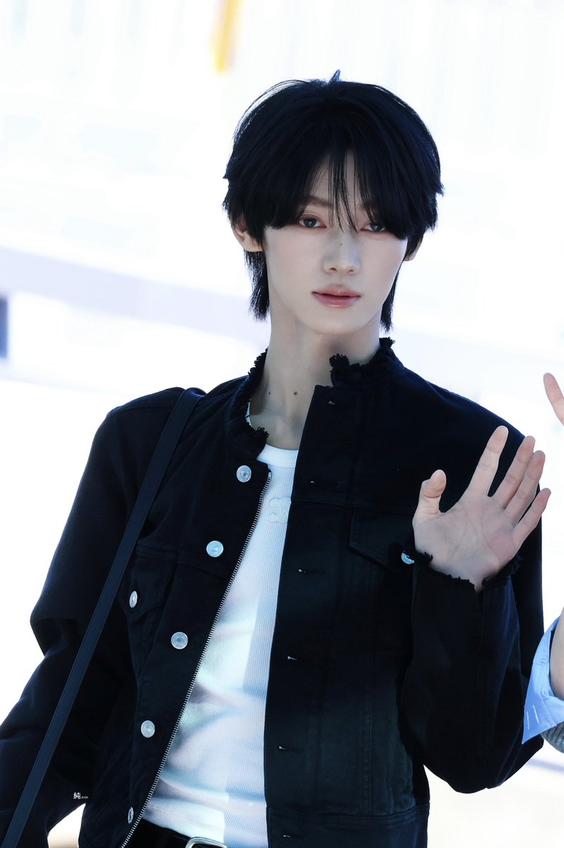 Pure0105_'s tweet photo. 20261002 HD

🐈‍⬛

#HANJIN #한진 #韩振 #ハンジン
#TWS #투어스 #247WithUs https://t.co/sRDi5v8kEx
