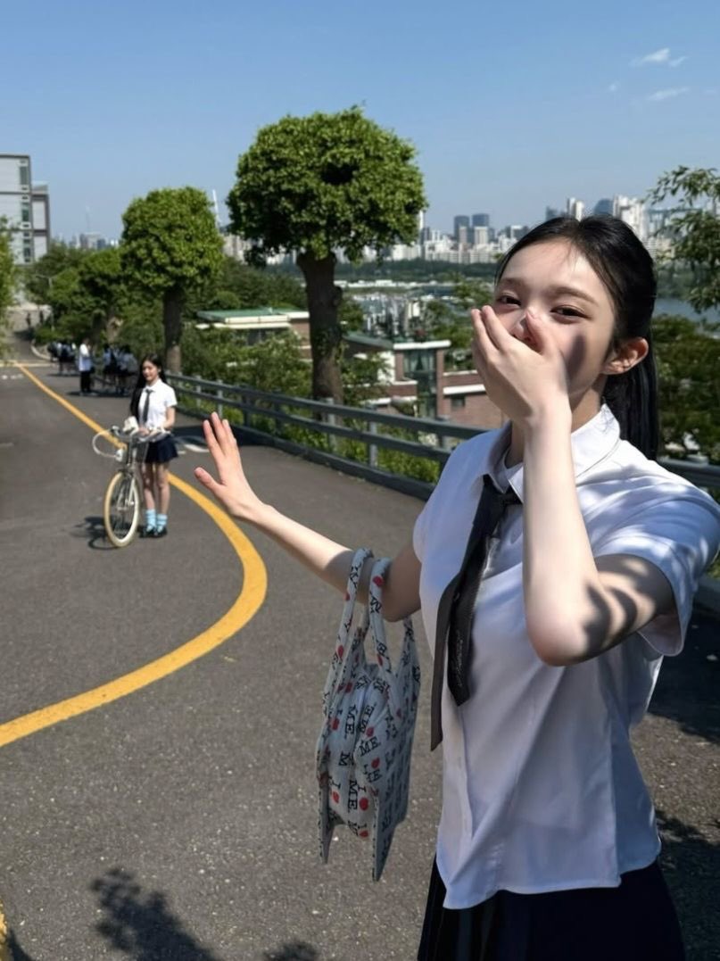 atmaLEEAN's tweet photo. moOoOrning! aku sekolah dulu ya 🥺 https://t.co/ke3s1Yvtnw