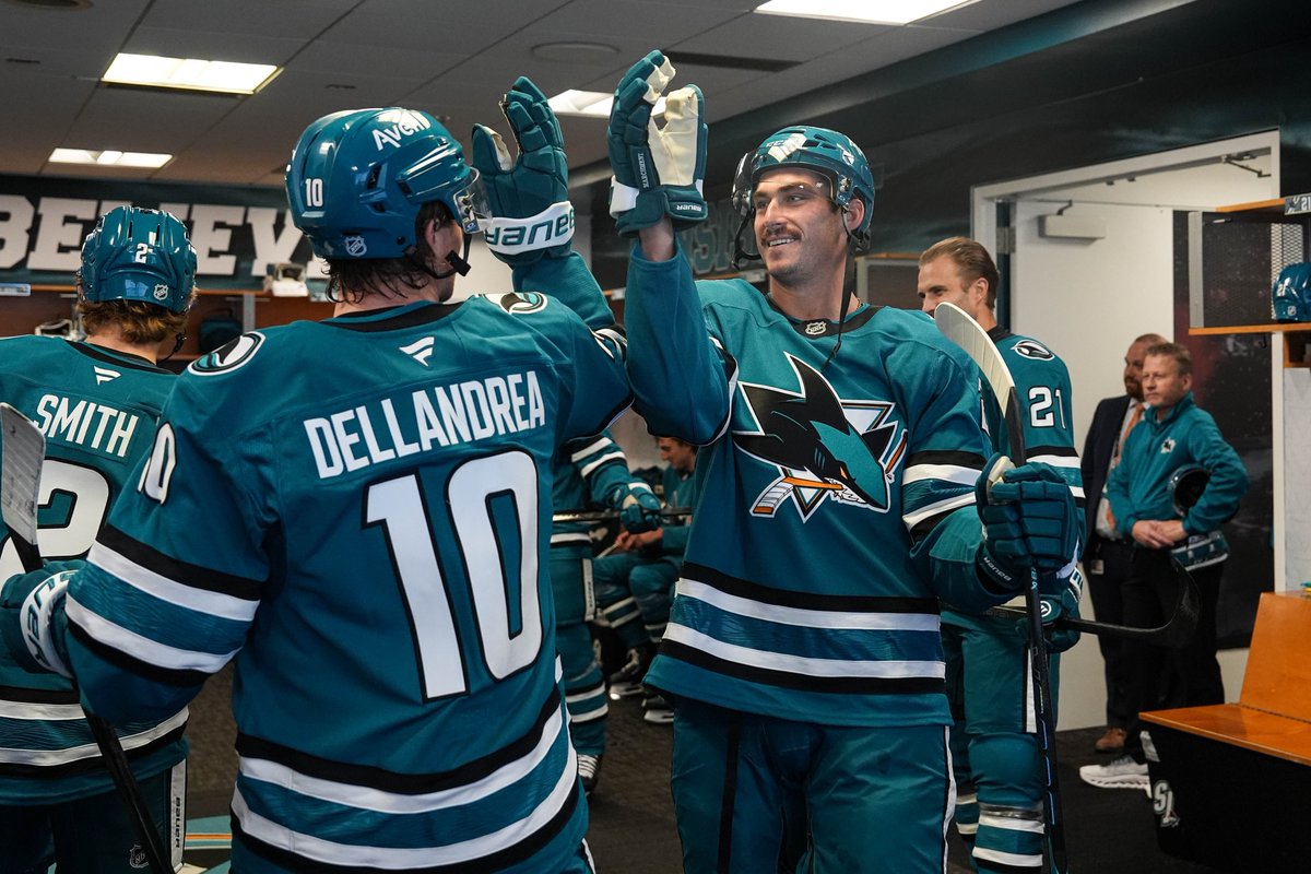 SanJoseSharks's tweet photo. 🙏 https://t.co/LLmawt3B2G