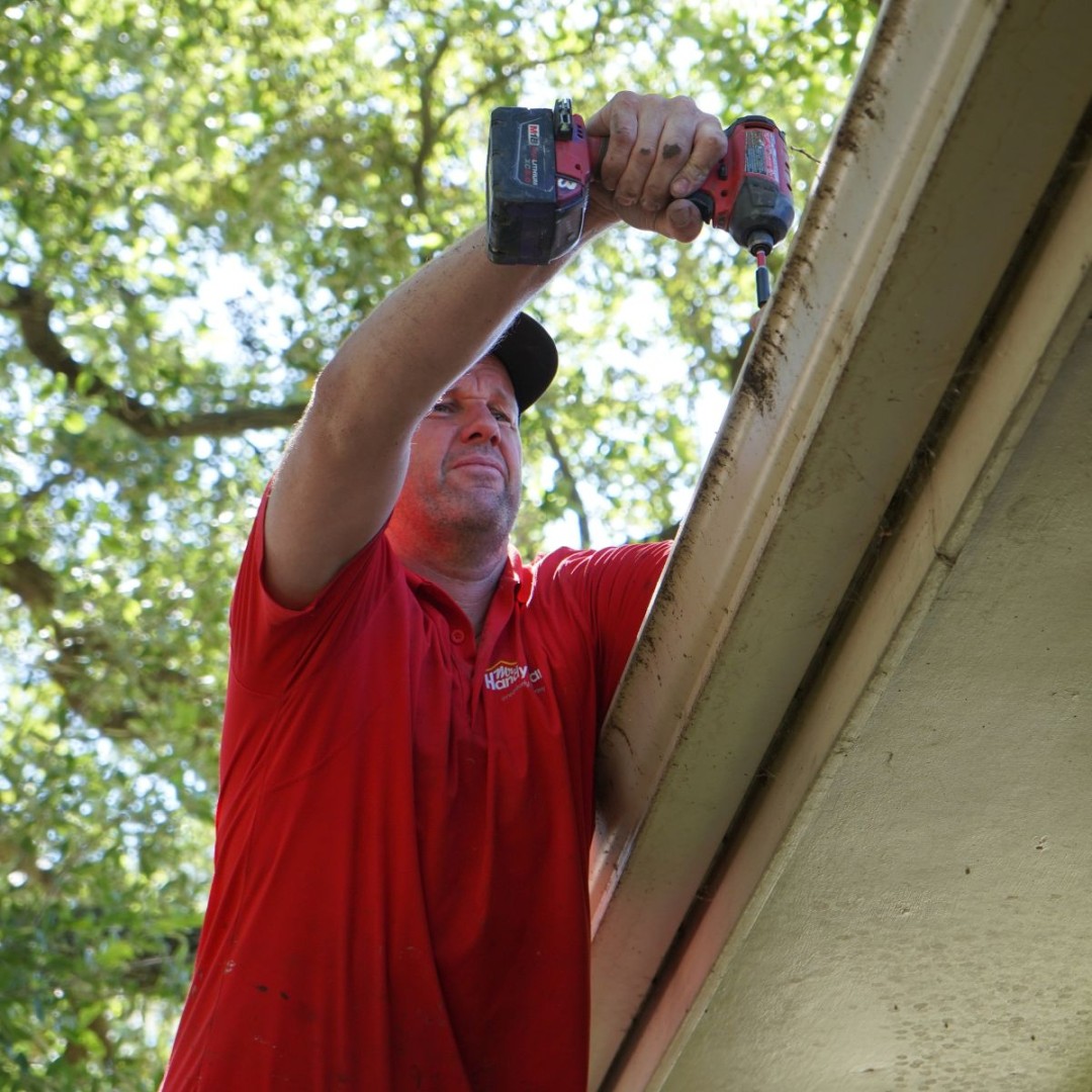 MrHandymanRich's tweet photo. The leaves are starting to fall, which means your gutters are about to get busy. 🍂 Mr. Handyman of Richmond can handle gutter cleaning and the repairs and maintenance still waiting around your home. One call can make that fall list a lot shorter. #RichmondVA https://t.co/g9B9boNJgl