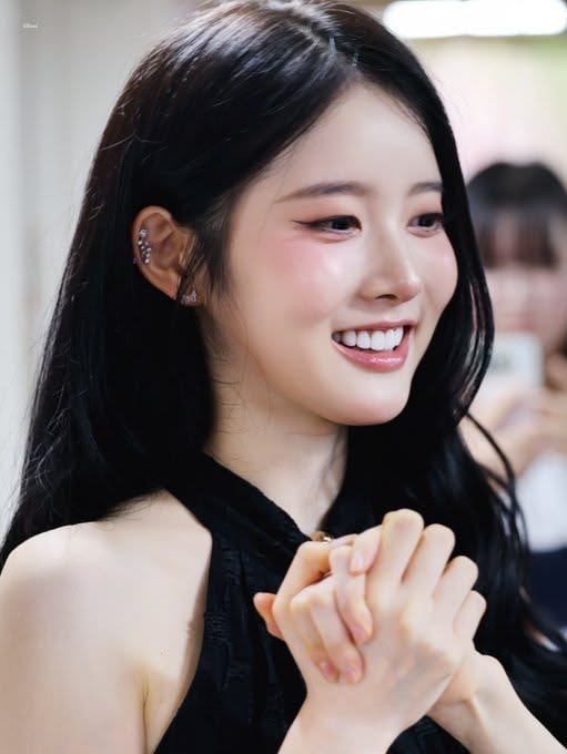 stayclectic's tweet photo. the people’s princess. https://t.co/AicJVy52ZR