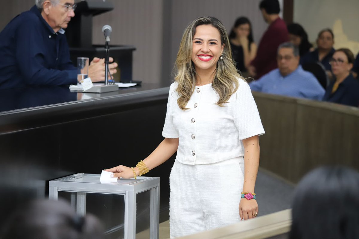 congresoChis's tweet photo. #BOLETÍN || @MarcelaCastill0 presidirá la Mesa Directiva en el Congreso de Chiapas.
Leer más ➡️ https://t.co/3TrW8Np9AL

#69LegislaturaChiapas #LegislandoConHumanismo https://t.co/njtLAFmxev