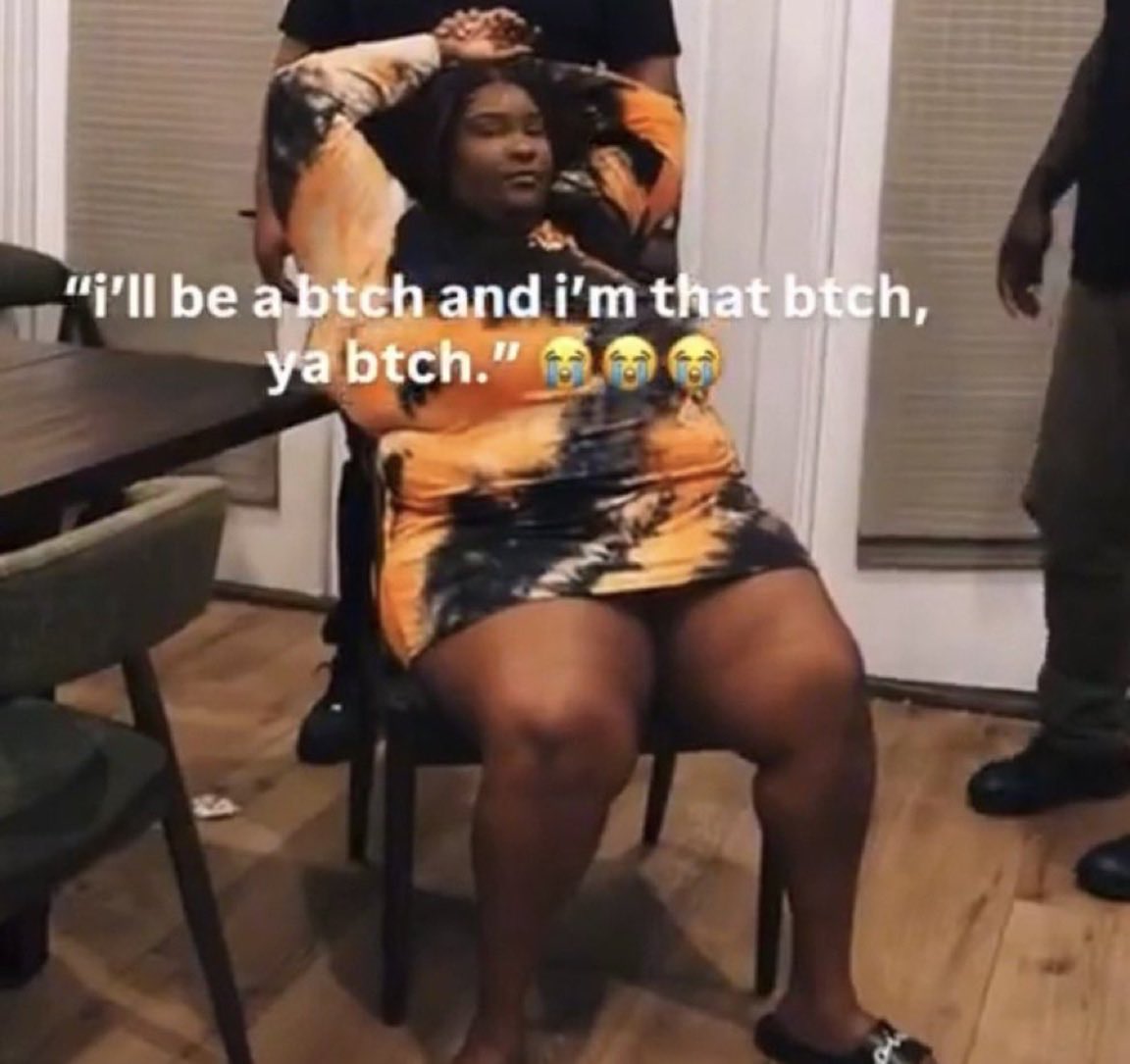SKWTFFF's tweet photo. @raphousetv7 She can’t rap either lmao https://t.co/xAGwHhPLZZ