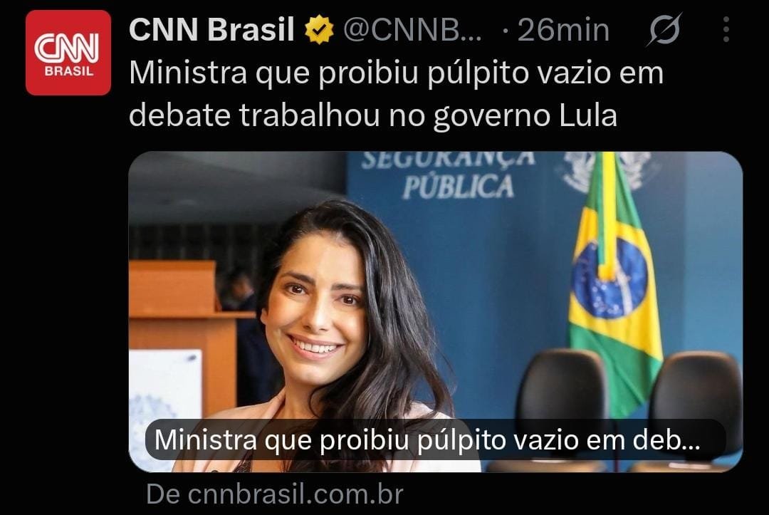 delucca's tweet photo. o ministro que proibiu que a gente falasse sobre flávio bolsonaro e a nossa senhora no twitter foi empregado do governo bolsonaro e eu não vi nenhuma matéria falando sobre https://t.co/MP09Ki3Syk